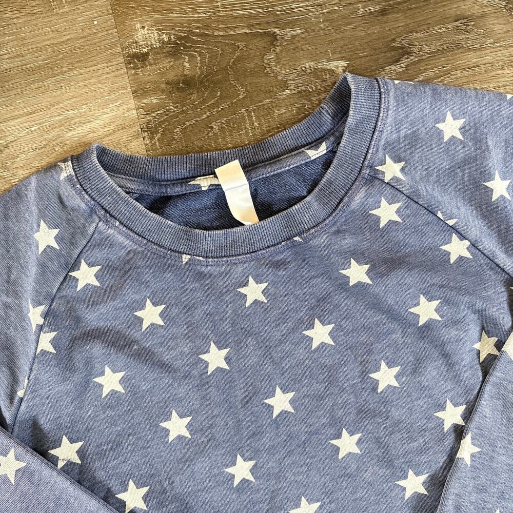 Alternative Apparel Women's Blue Stars Crew‎ Neck Destressed Hem Size Large
